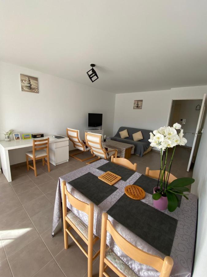 Chez Ngoc - Appartement Meuble Lannion Eksteriør billede